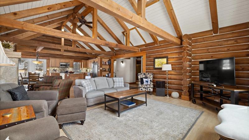 Grizzly Peak Cabin - Image 1