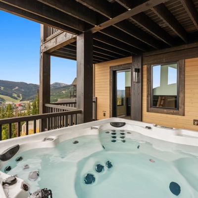 Hot tub