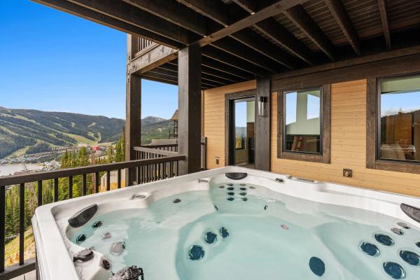 Hot tub