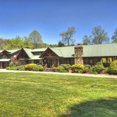 Exterior view of a Cherry Lodge, GA vacation rental.