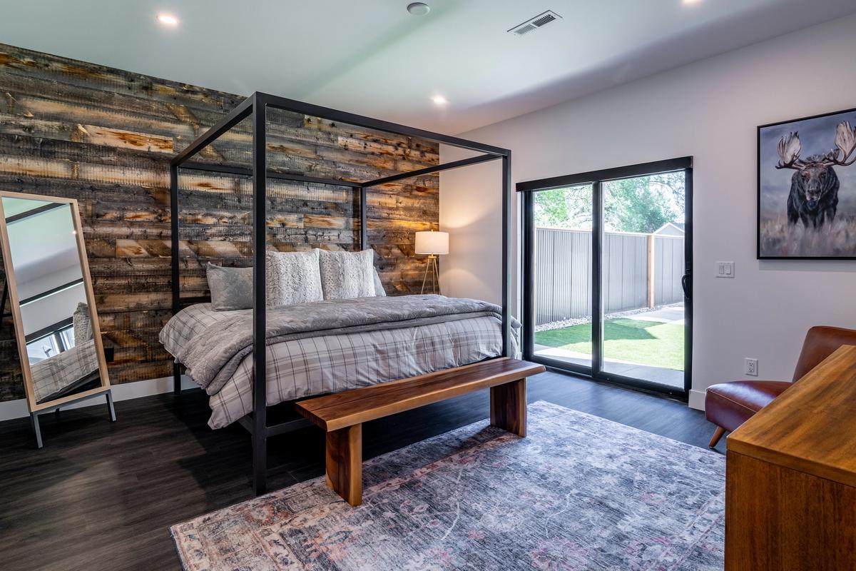 Bedroom in Eagle's View in Cody, WY.