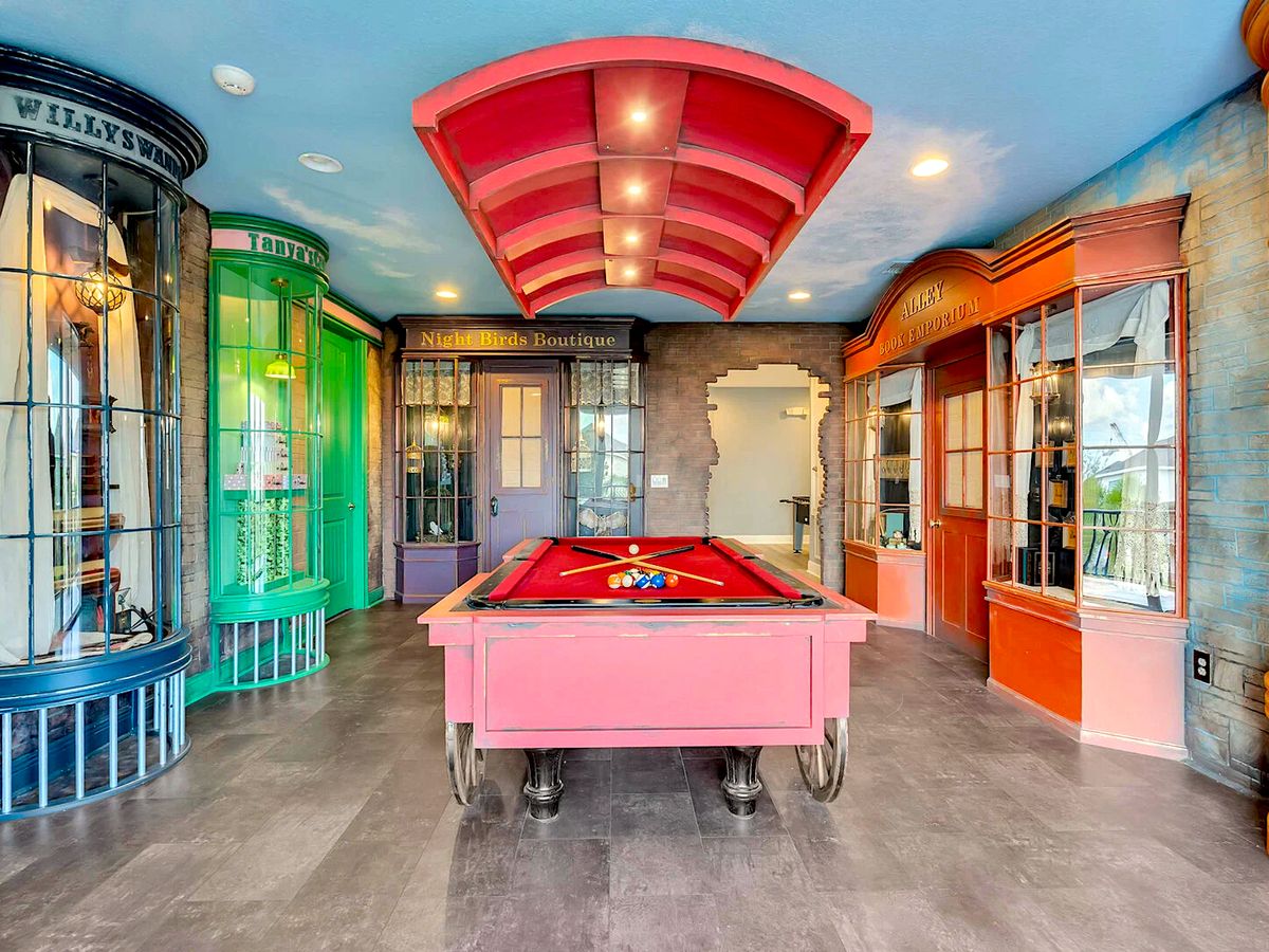 Harry Potter Themed Game Room In Luxury Orlando Vacation Rental