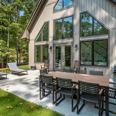 Outdoor living space in Clemson Cove on Lake Hartwell.