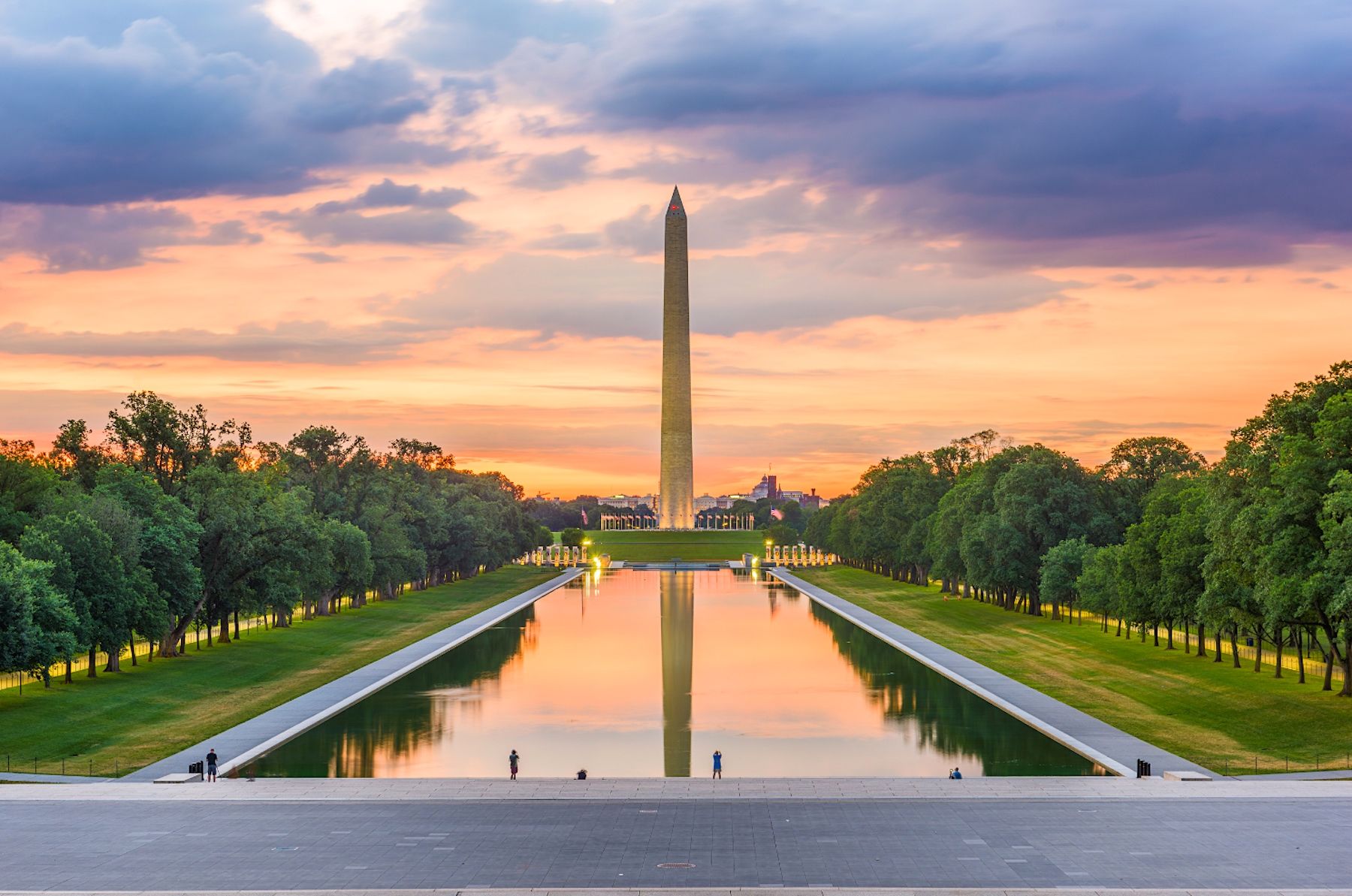 Washington Monument on the reflecting pool in Washington DC at Dawn