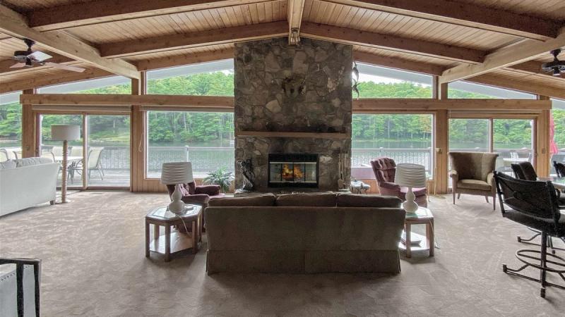 Sequoyah Lakeside Lodge - Image 2