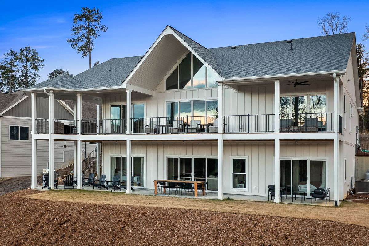 Exterior of Emerald Shores.