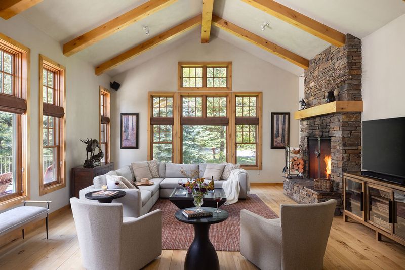 Ridgeline Lodge - Image 1