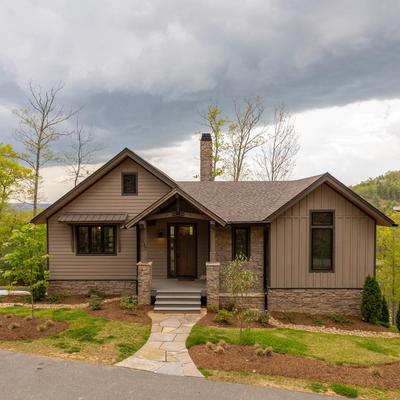 Exterior view of a vacation rental in the Blue Ridge Mountain Club.