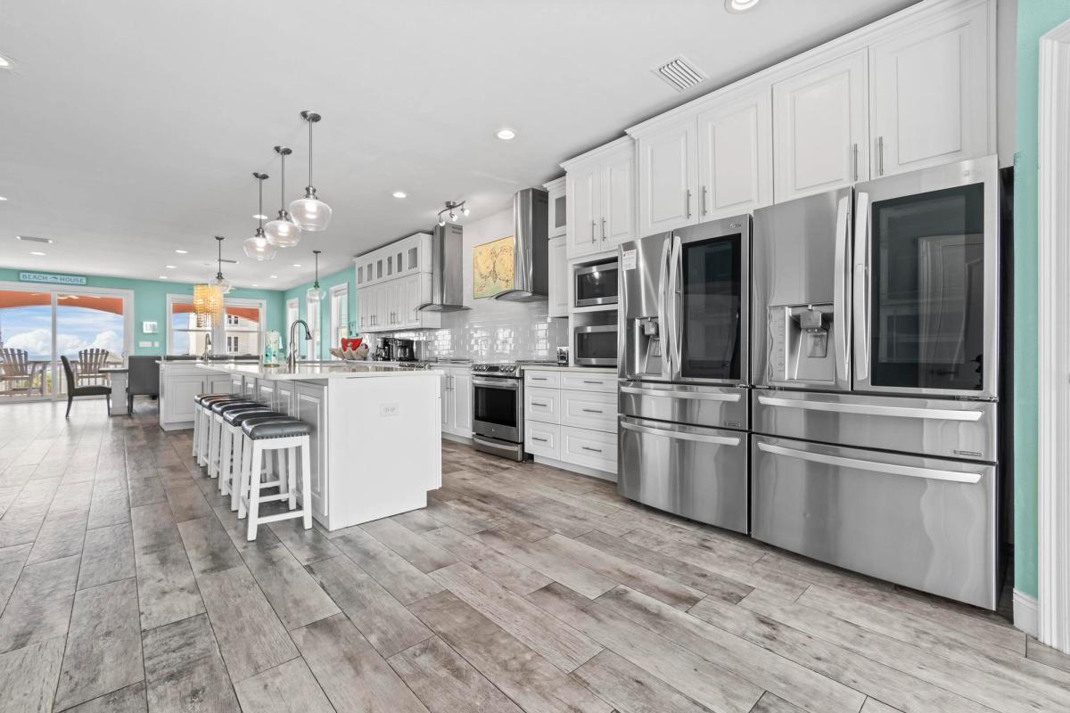 Modern kitchen in a Gulf Shores vacation rental.