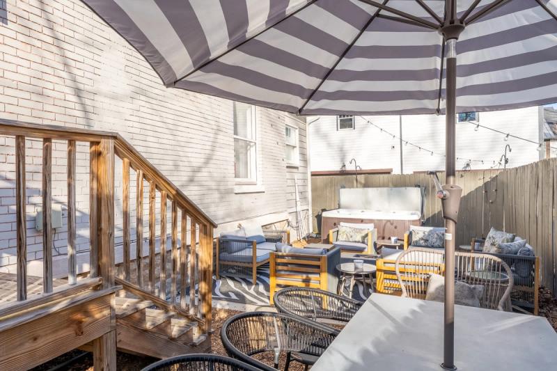 Notes of Southern Charm - Image 3