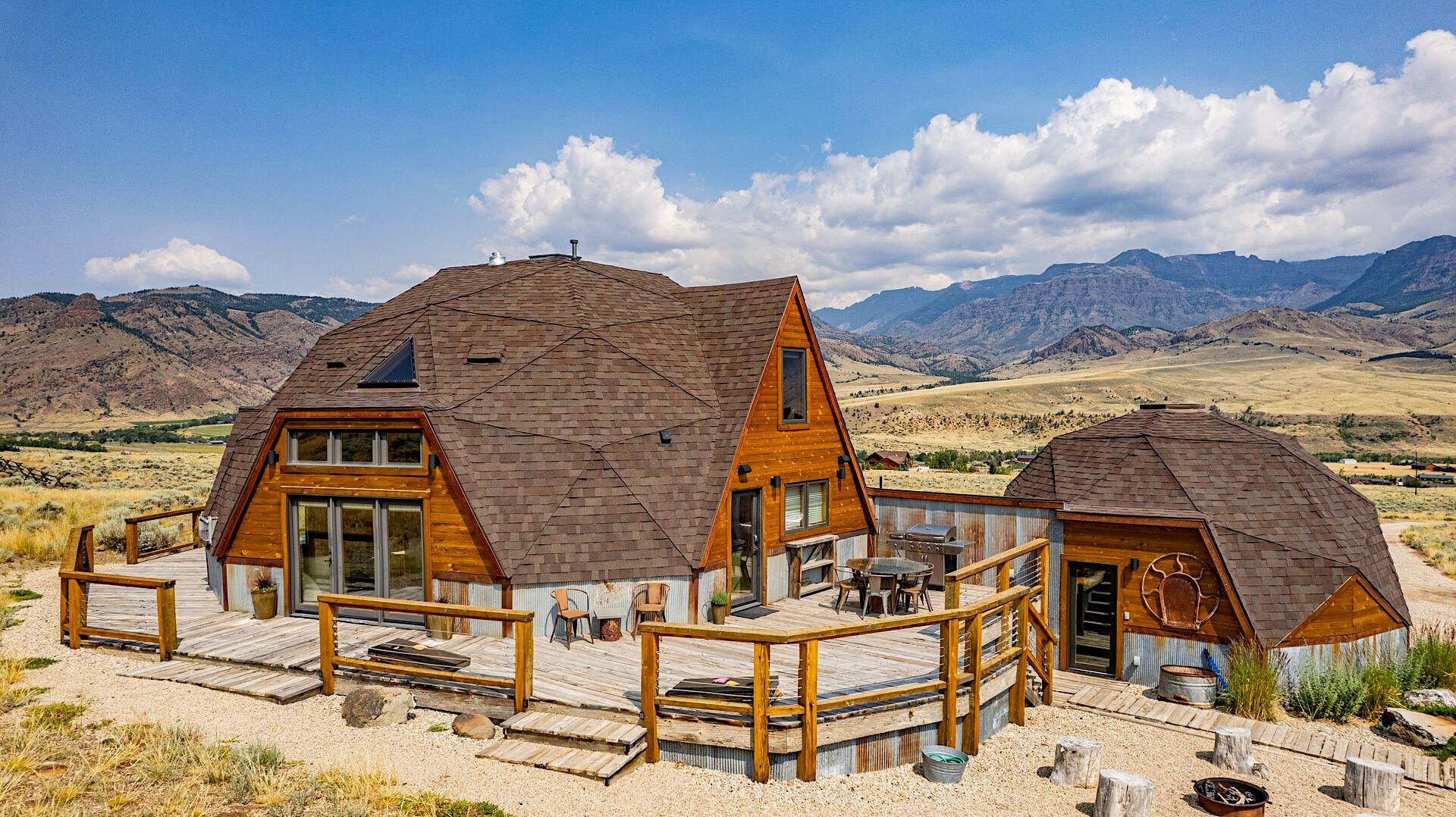 Dome House Vacation Rental in Cody Wyoming With Surrounding Valley Views