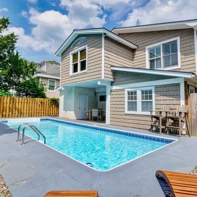 View of the private pool at Chairman of the Boards.