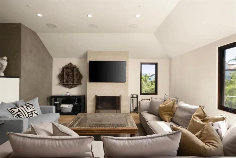 2204 Waterfront - Image 4