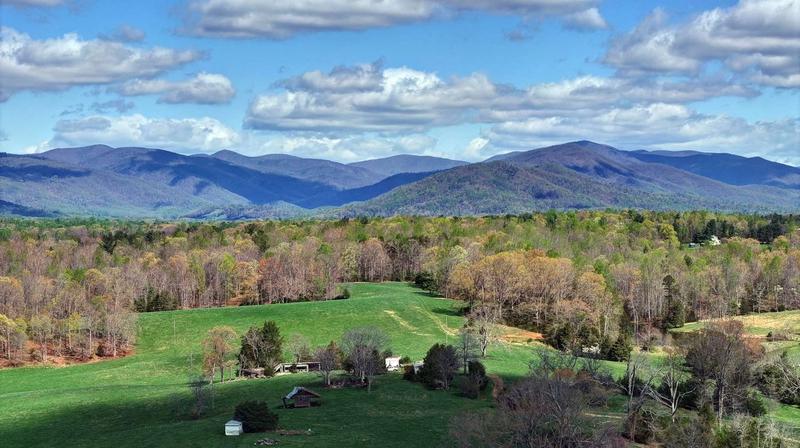 Traveling Alone? These 6 Introvert Travel Destinations Are Perfect! 