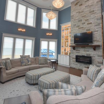 Living area with oceanfront views in The Regency South.