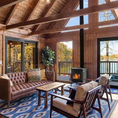 Living room area in Cozy Cabin.