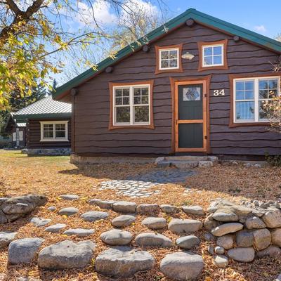 Exterior view of Rendezvous Lodge.