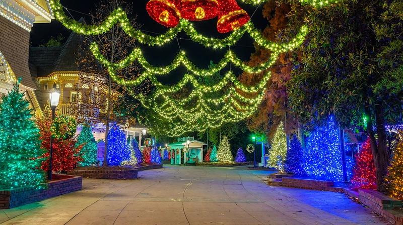 Christmas in the Smokies: The Best Gatlinburg & Pigeon Forge Holiday Activities