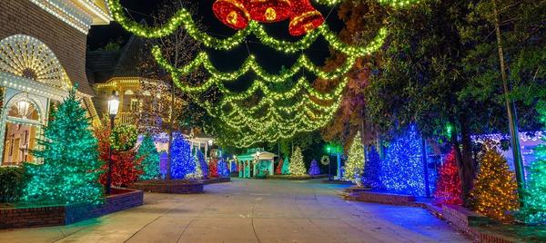 Christmas in the Smokies: The Best Gatlinburg & Pigeon Forge Holiday Activities