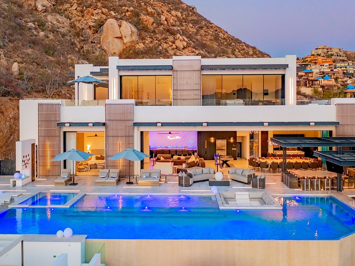 Beautiful Cabo San Lucas Luxury Villa Rental in Pedregal with Large Private Pool