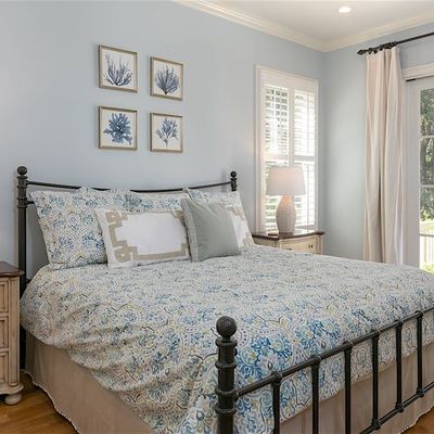 Primary bedroom in a Kiawah Island vacation rental.