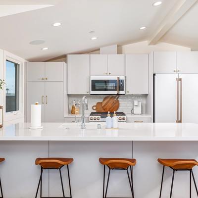 Bright kitchen in a Newport Beach vacation rental.