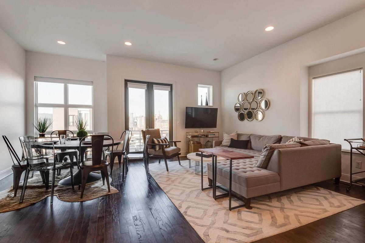 Skyline Social in Nashville