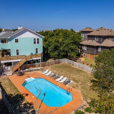 drone pool