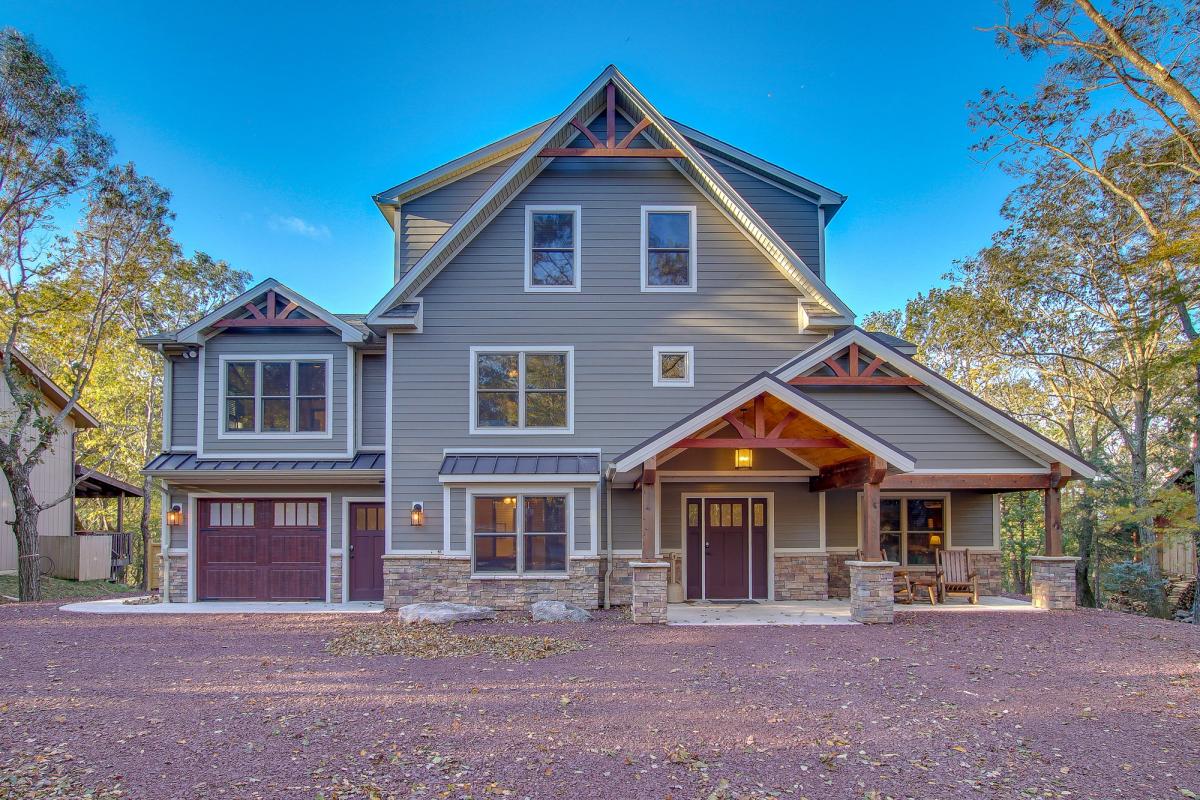 Exterior view of this Pocono Mountain vacation rental.