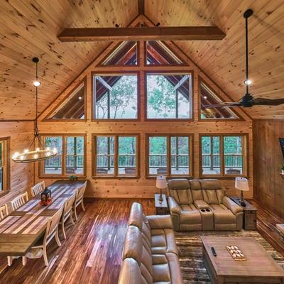 Open floor plan in a Cherry Log, GA vacation rental.