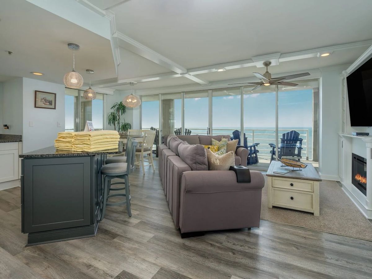 Myrtle Beach Vacation Rental Living room with Ocean Views