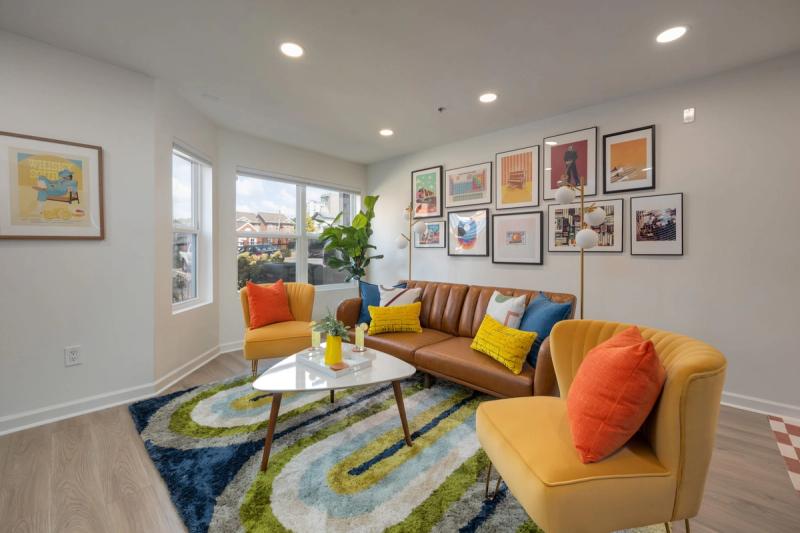 Funky Town - Image 3