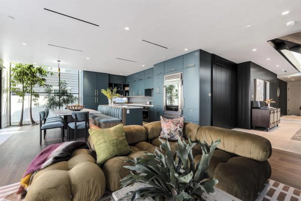 Open Kitchen