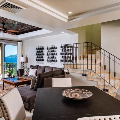 Open living space in Matapalo Penthouse 701.