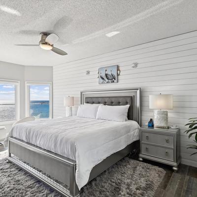 Primary bedroom in a Destin vacation rental.