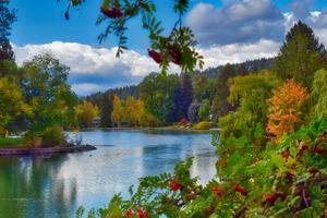 View of Mirror Pond in Bend Oregon with Autumn Colors