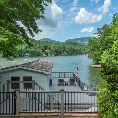 Lakefront vacation rental on Lake Lure.