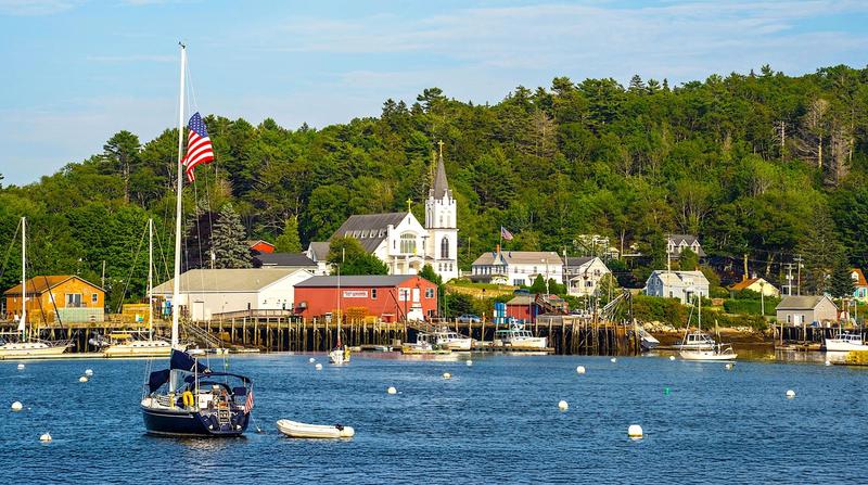 The 8 Most Charming Small Towns in America for a Cozy Getaway