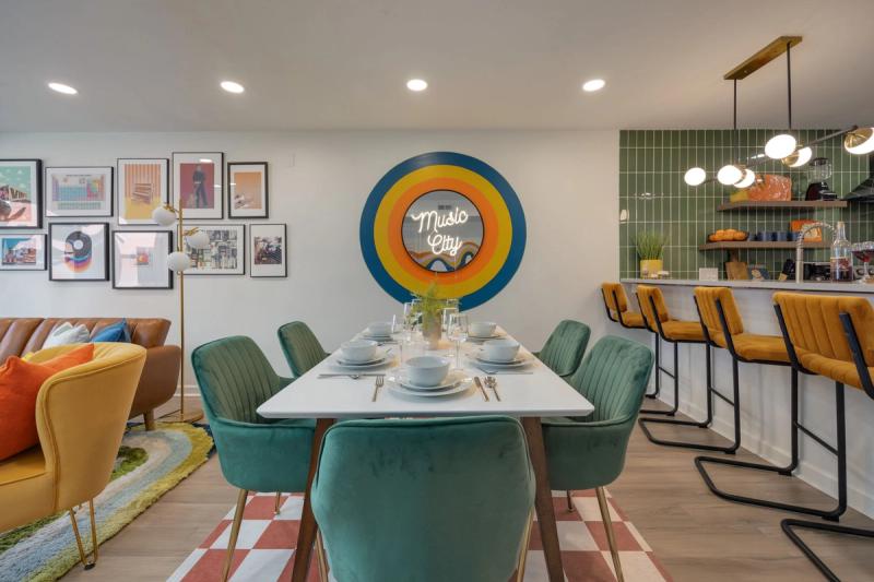 Funky Town - Image 1