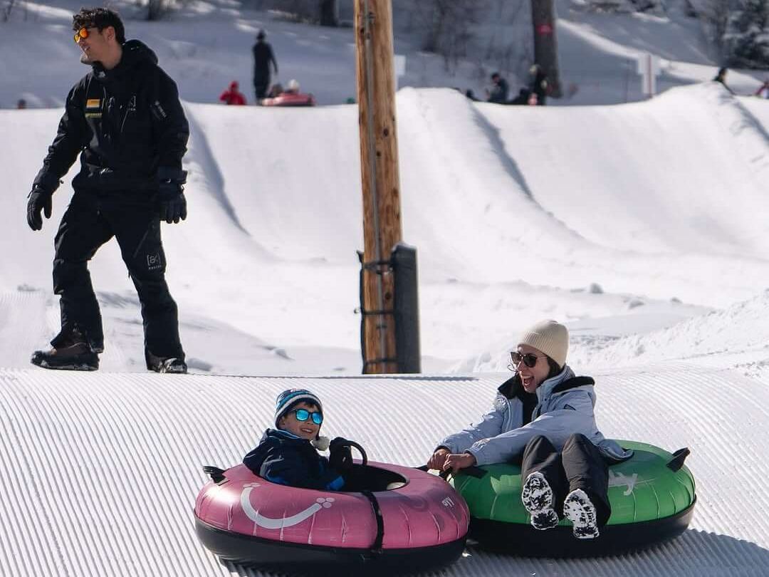 Nothing beats the thrill of tubing side by side with someone you love—smiles, snow, and a whole lot of laughter. At Woodward Park City, the groomed hills and mountain air turn an ordinary winter day into pure fun.