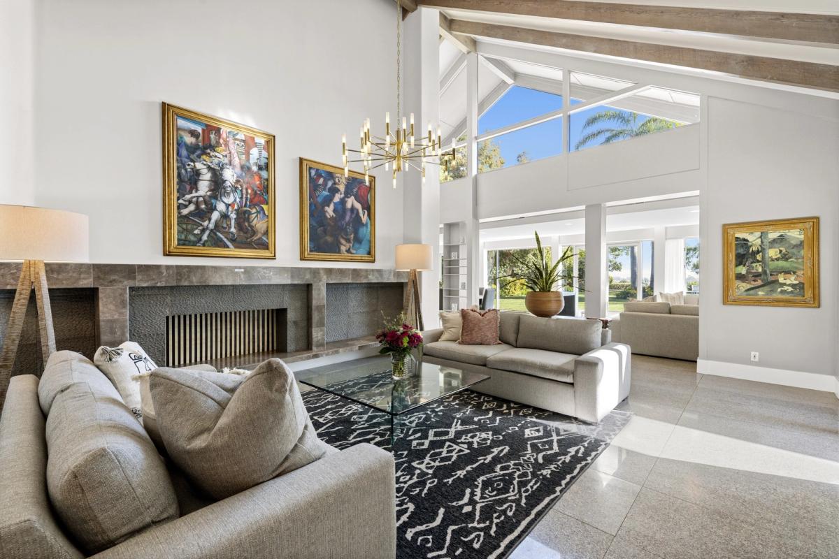 Modern living room with cathedral ceilings. 