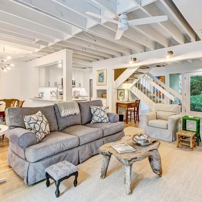 Beautiful Farmhouse Style Living Room in Amelia Island Luxury Vacation Rental
