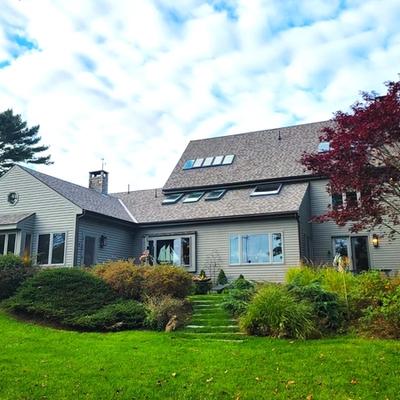 Exterior view of a Maine vacation rental.