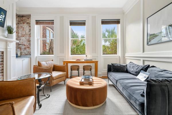 Explore Charleston Rentals