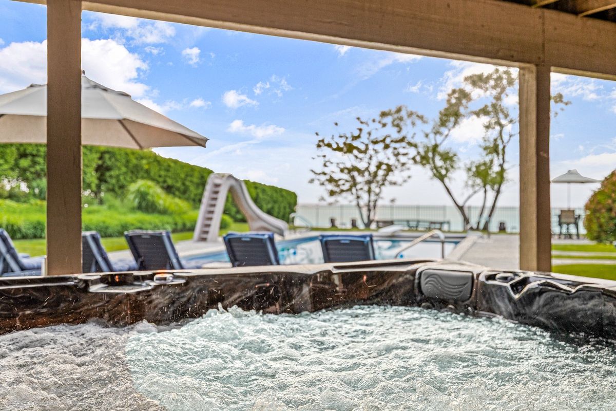 Hot tub
