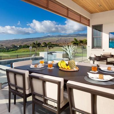 Outdoor dining by the pool.