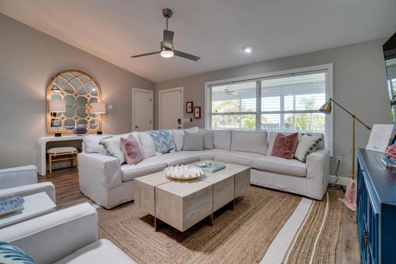 Coconut Cove - Image 5