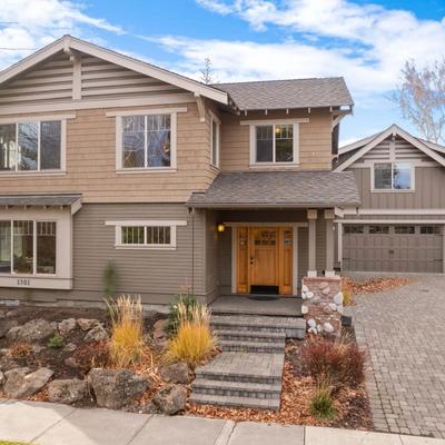 Exterior of a Bend, OR vacation rental.