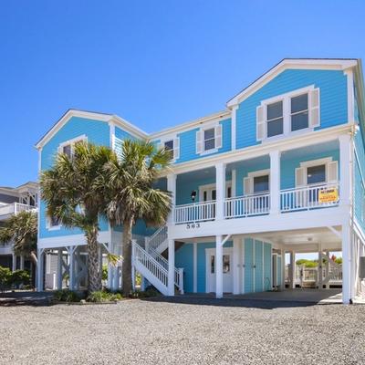 Exterior view of a Holden Beach vacation rental.