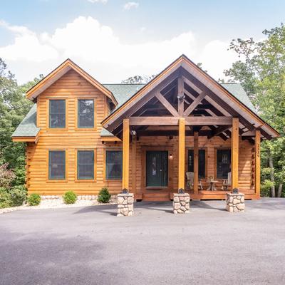 Exterior of Whiskey Run Lodge.